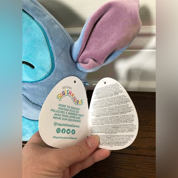 *NWT* Squishmallows x Disney Lilo & Stitch: 8” Stitch holding Scrump Plush Toy - Picture 4 of 9